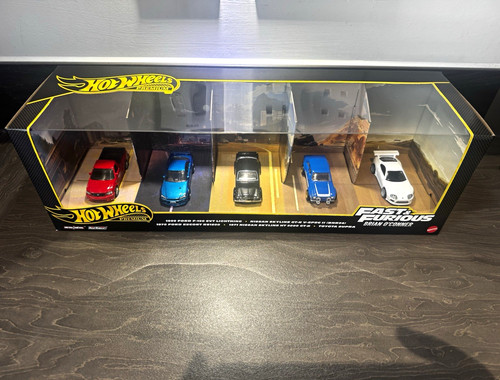 Hot wheels premium fast - hot, &