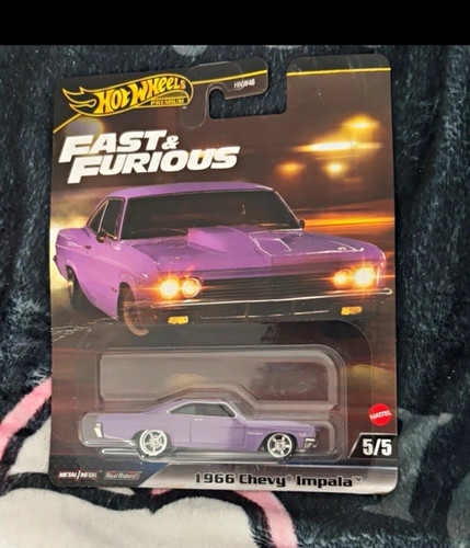 Hot wheels premium - fast, &