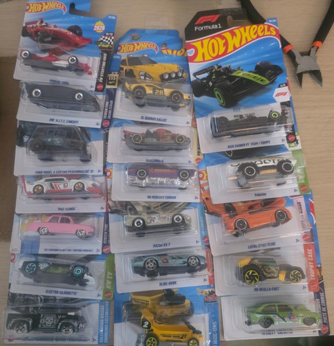Hot wheels treasure - hot,
