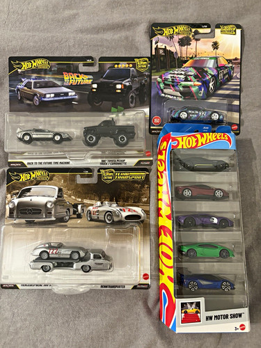 Hot wheels premium car - hot, 1:64