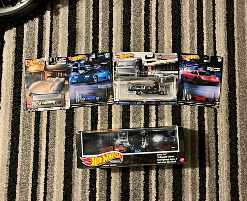 Hot wheels premium exotic - hot,