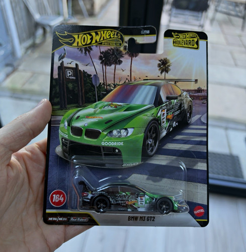 Hot wheels premium - hot,